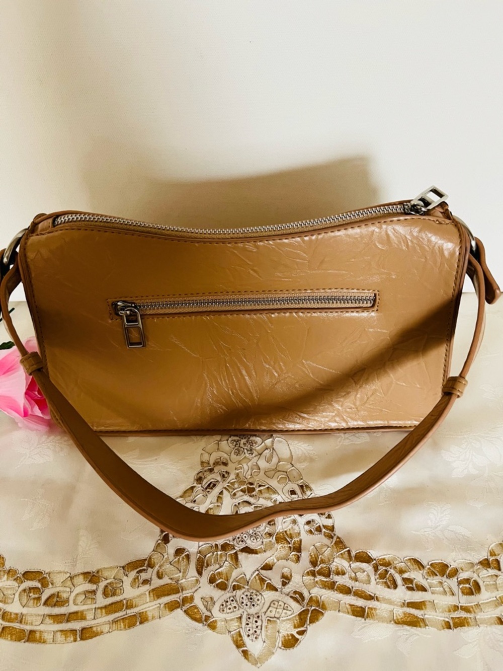 Neutral Tan Patent Shoulder Bag with Chain Accent - Picture 5 of 7